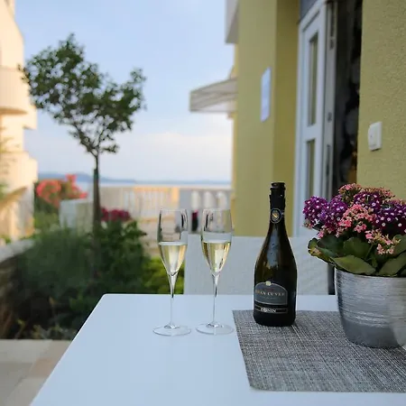 Amfora Apartment *