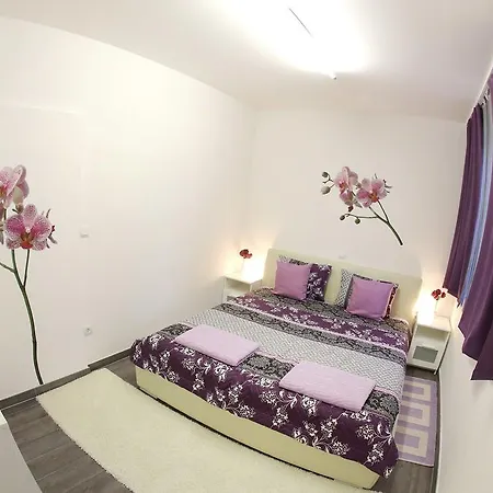 Amfora Apartment *