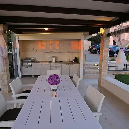 Amfora Apartment *