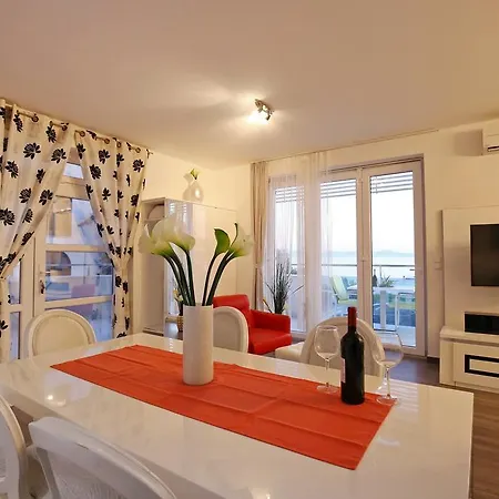 Amfora Apartment Kozino