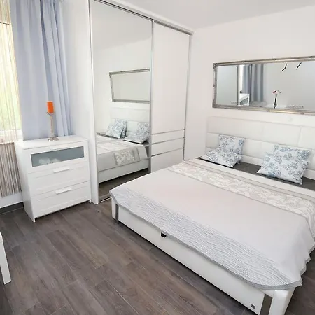 Apartment Amfora *